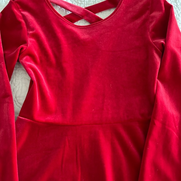 NEW Children’s Place Red Velvet dress cross back l/s 5/ - Picture 4 of 4